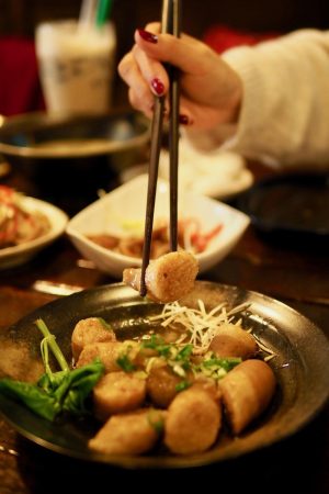 舌尖上的中国纪录片封面——中国传统食材与烹饪工艺的视觉呈现